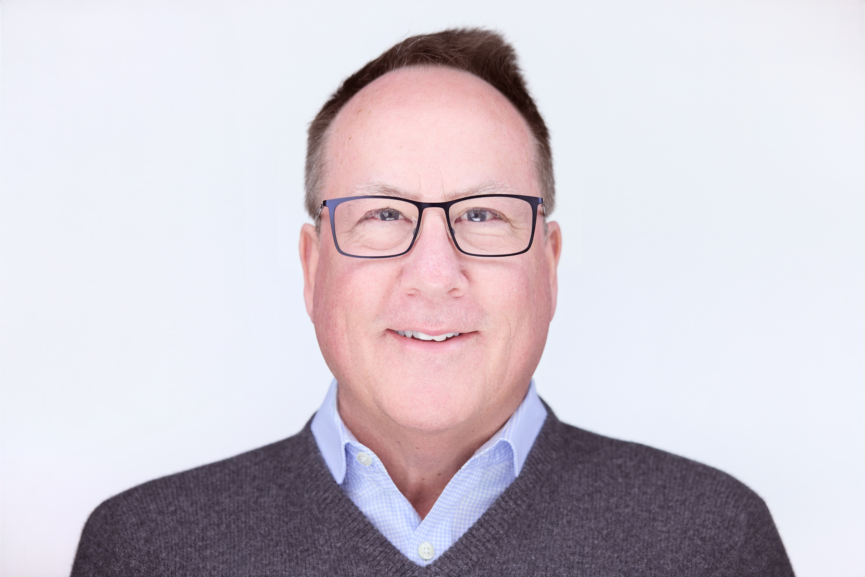 What to wear to your headshot session (and what not to overthink)